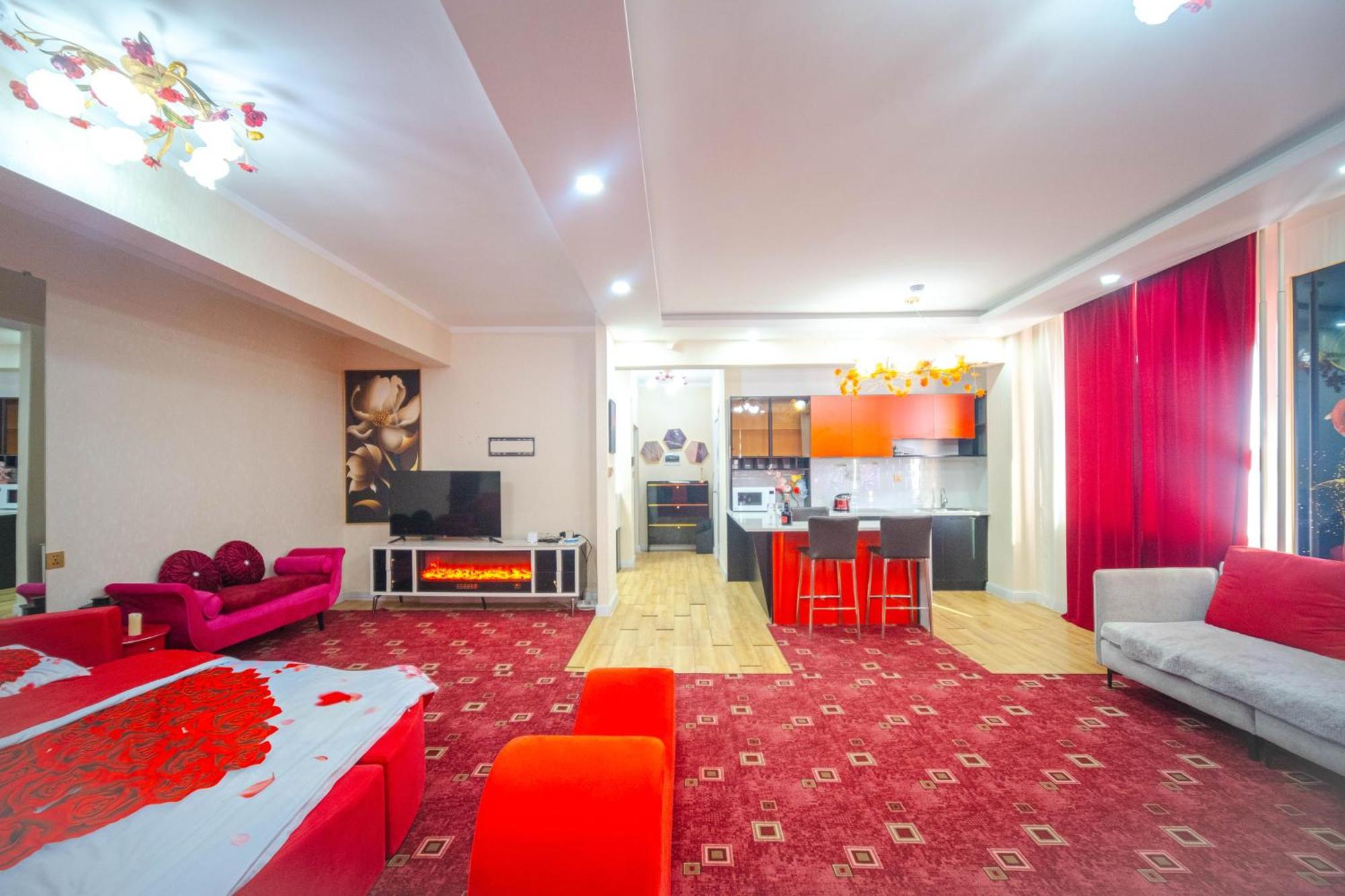 Eagle Town Serviced Apartment Ulaanbaatar Esterno foto