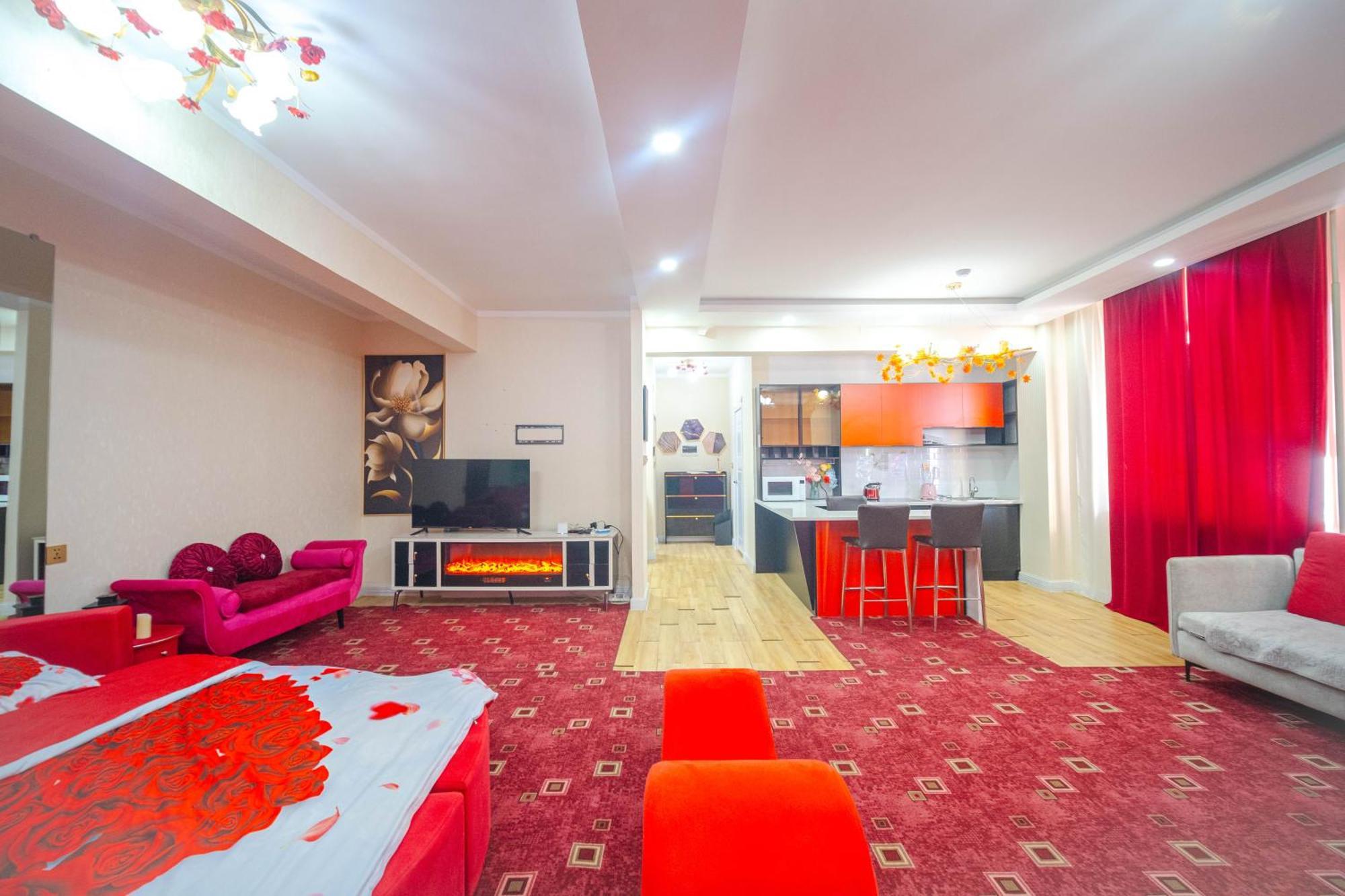 Eagle Town Serviced Apartment Ulaanbaatar Esterno foto