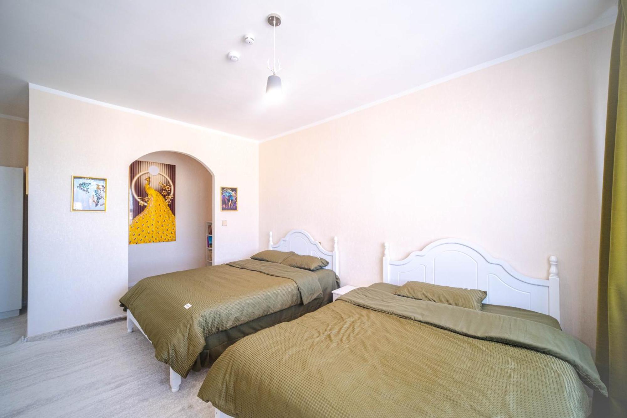 Eagle Town Serviced Apartment Ulaanbaatar Esterno foto