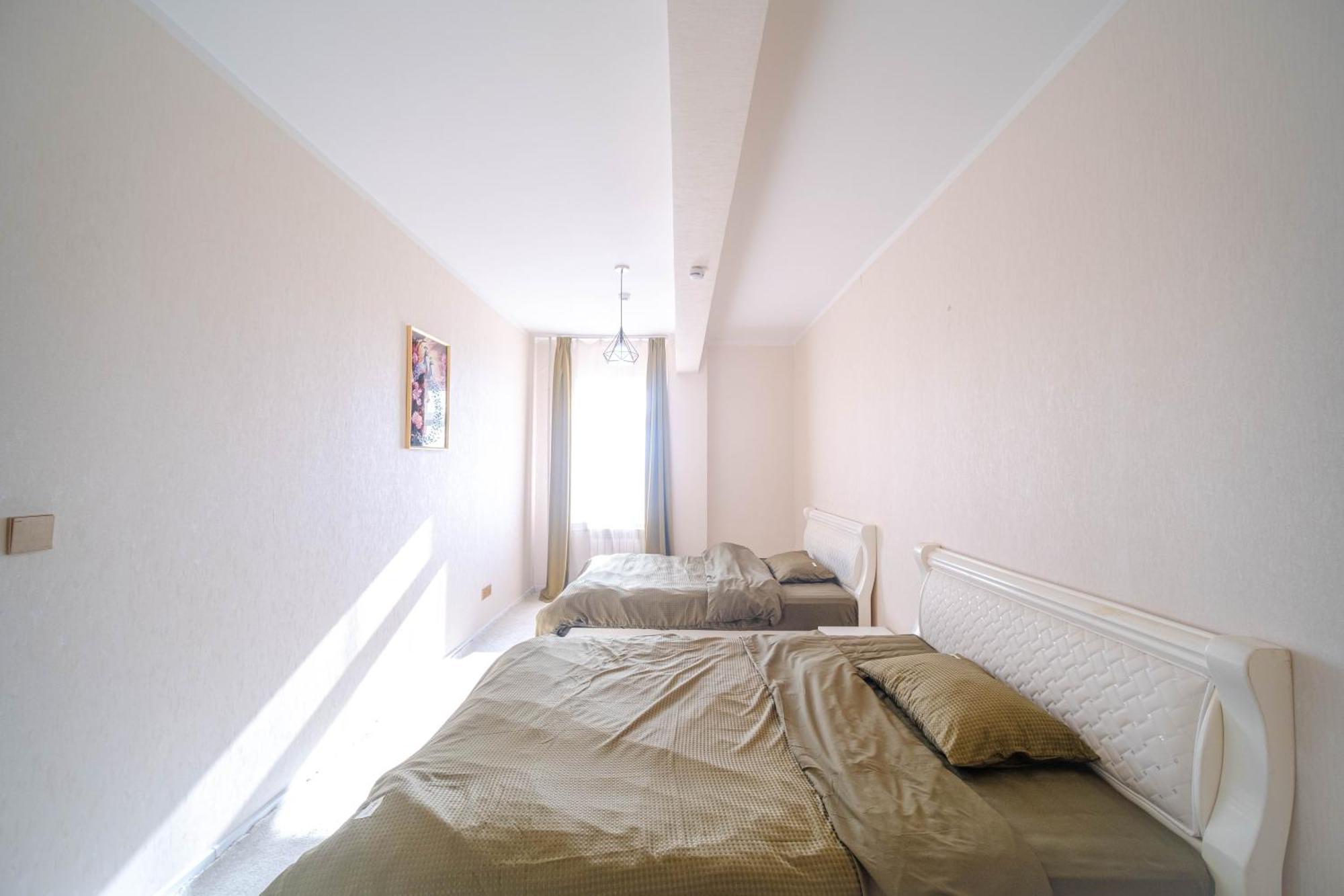 Eagle Town Serviced Apartment Ulaanbaatar Esterno foto
