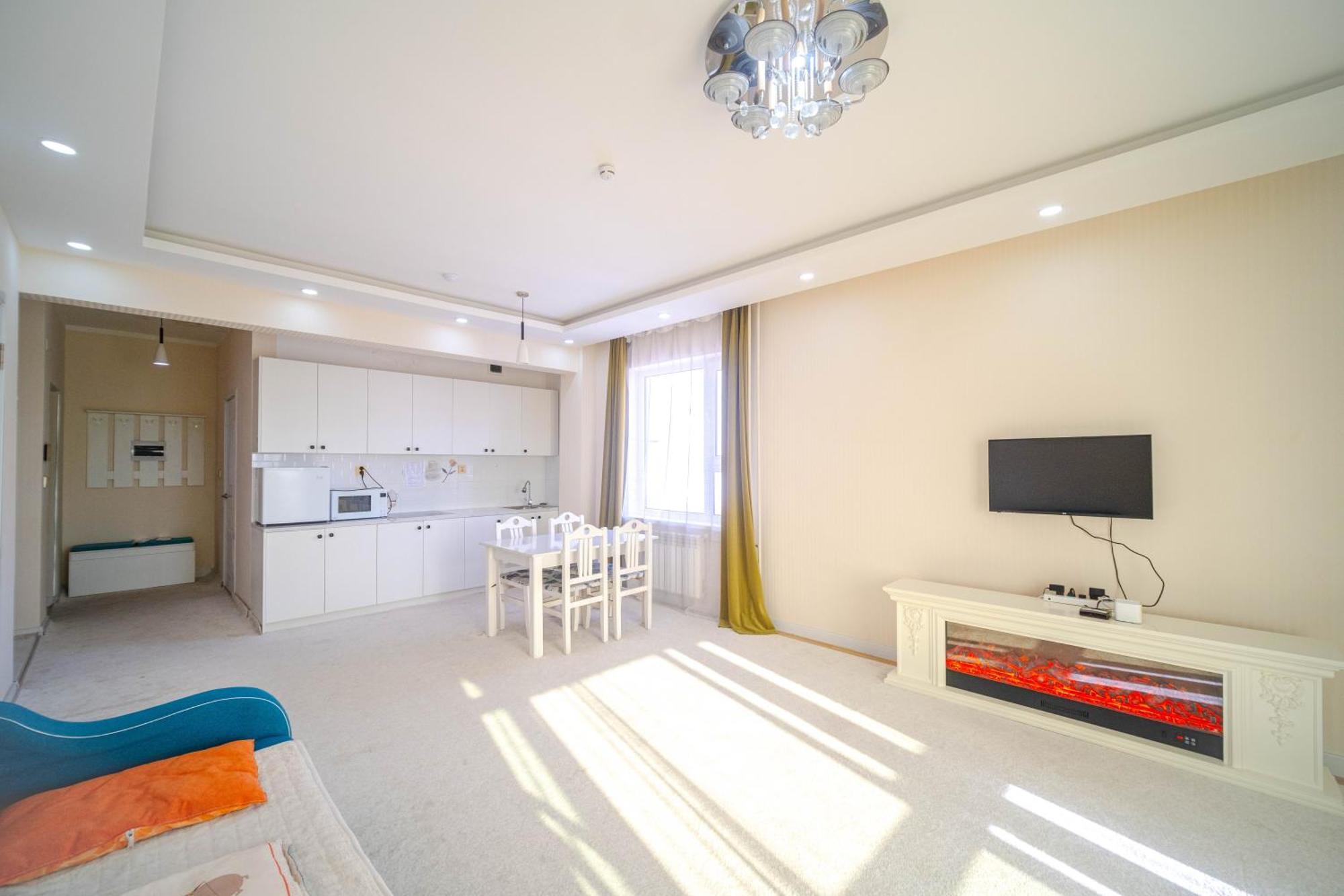 Eagle Town Serviced Apartment Ulaanbaatar Esterno foto