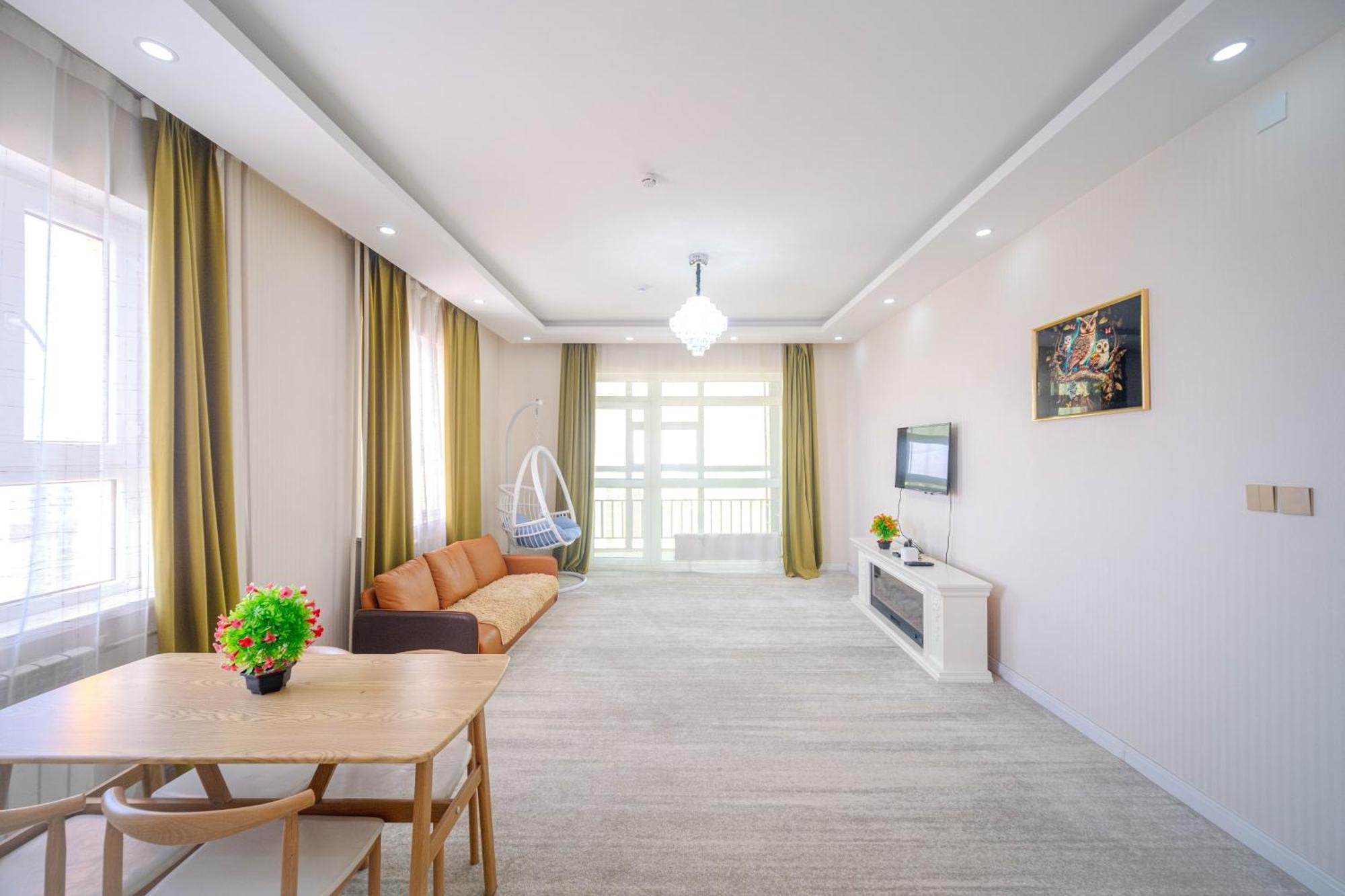 Eagle Town Serviced Apartment Ulaanbaatar Esterno foto