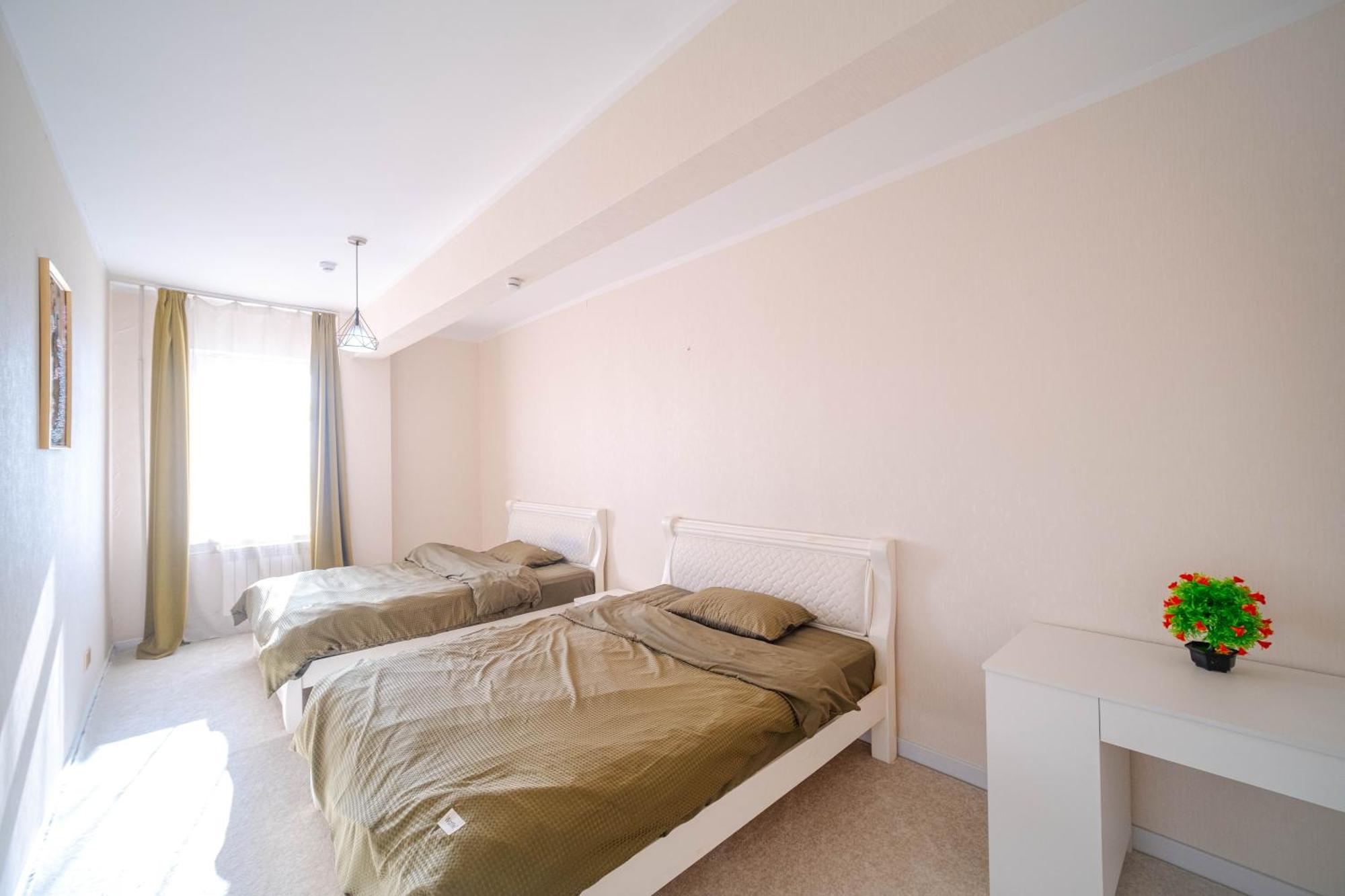 Eagle Town Serviced Apartment Ulaanbaatar Esterno foto