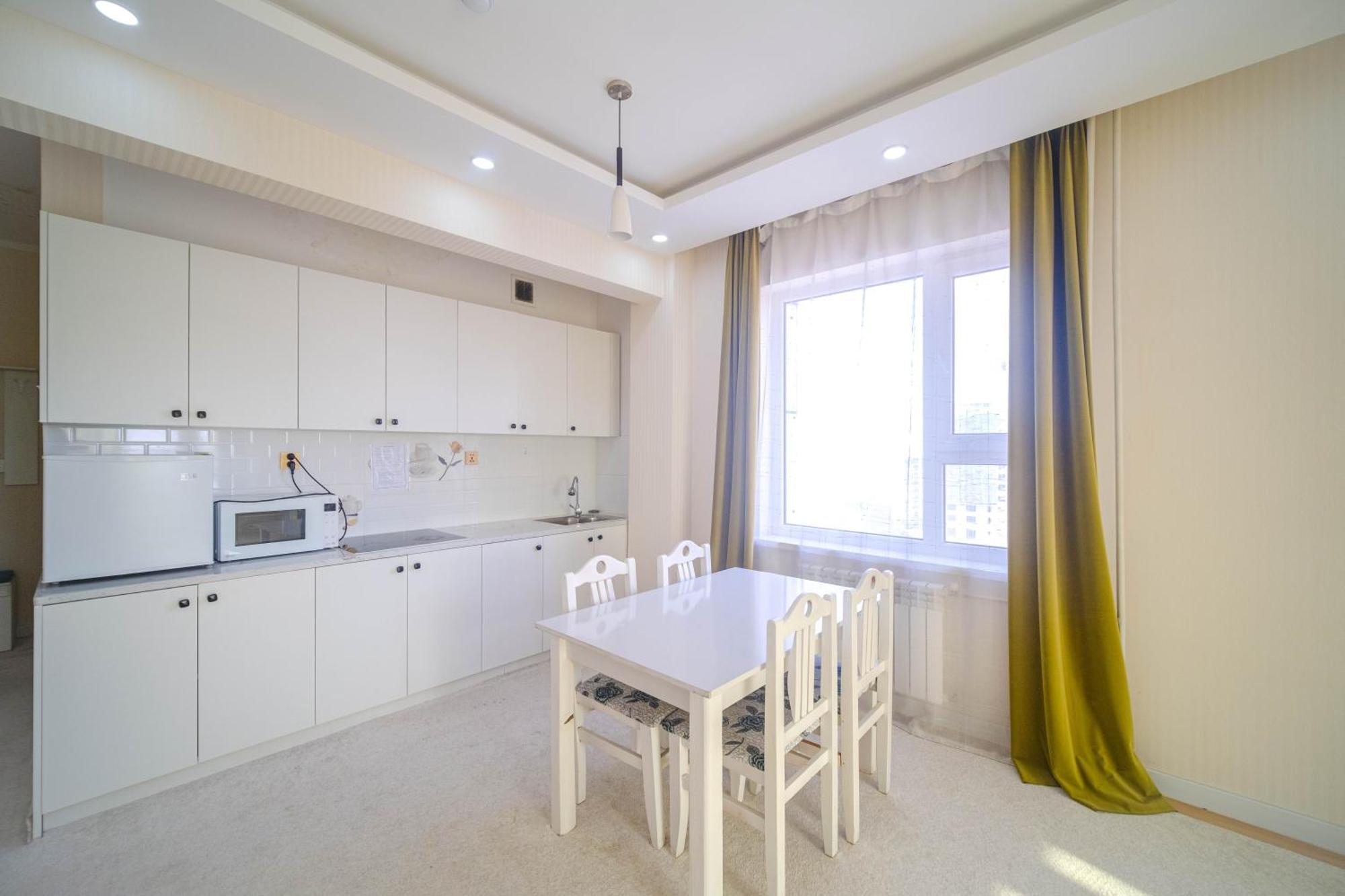 Eagle Town Serviced Apartment Ulaanbaatar Esterno foto