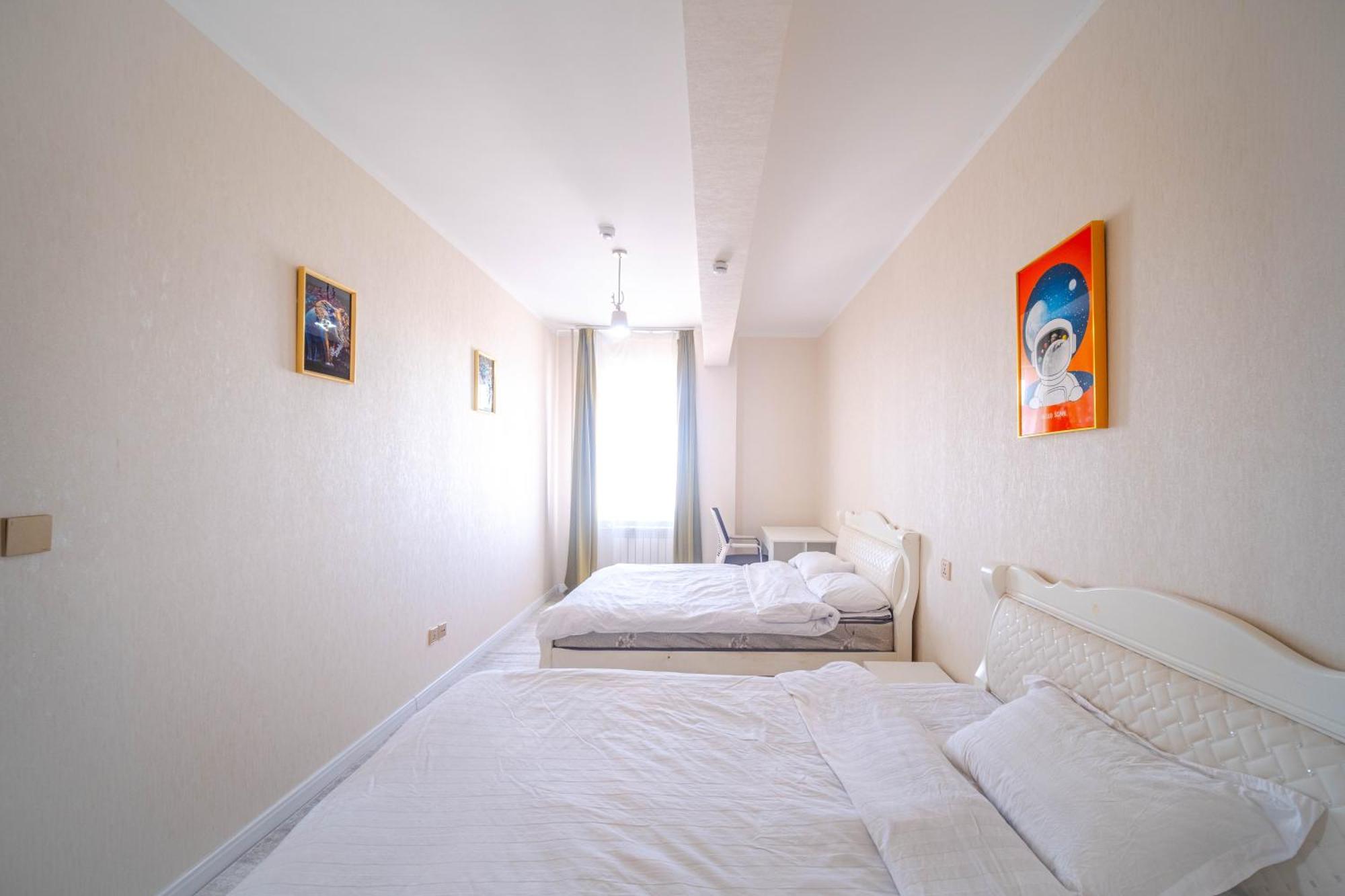 Eagle Town Serviced Apartment Ulaanbaatar Esterno foto