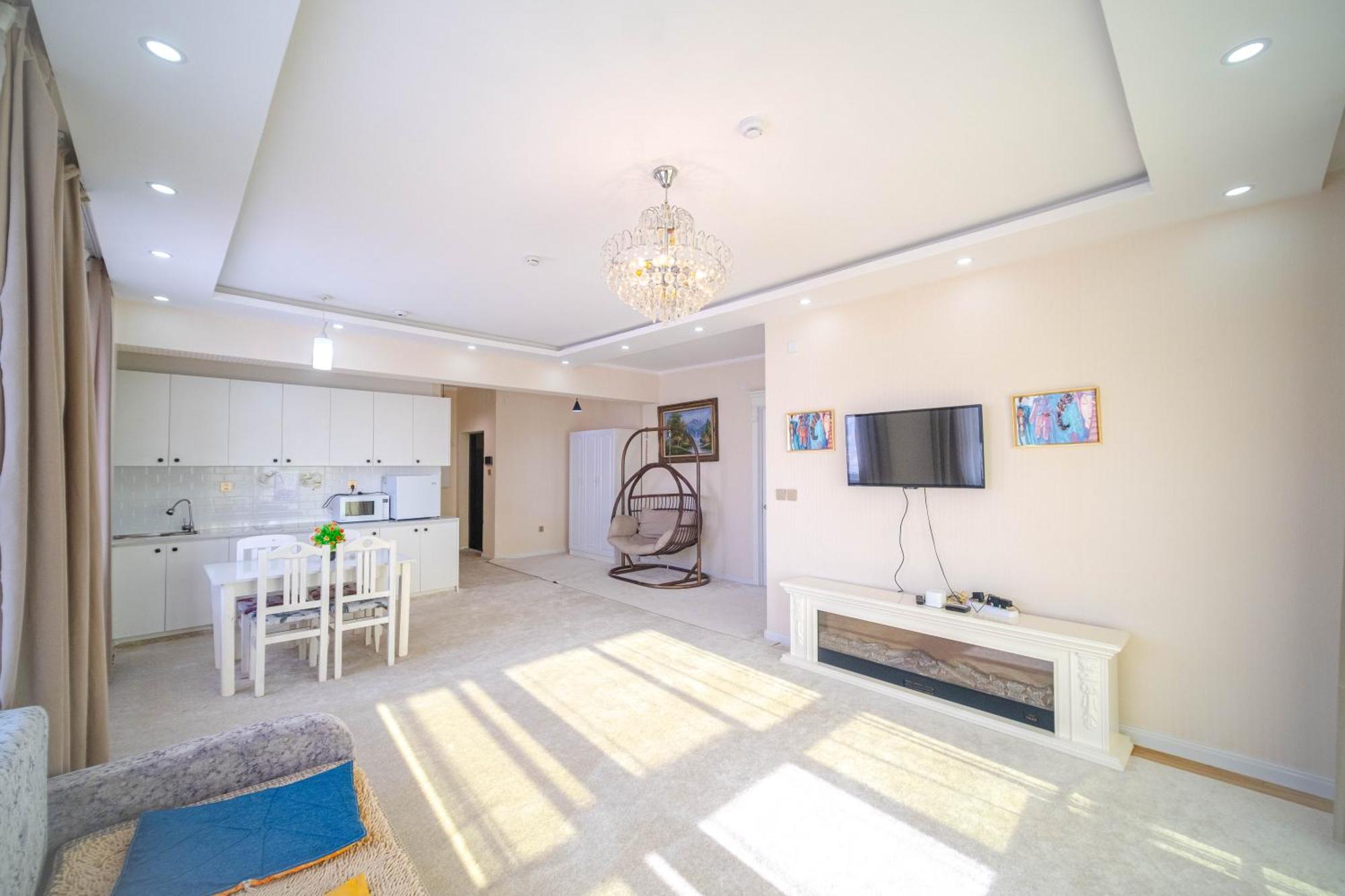 Eagle Town Serviced Apartment Ulaanbaatar Esterno foto